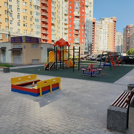 Luxapartment Kiev Buitenkant foto